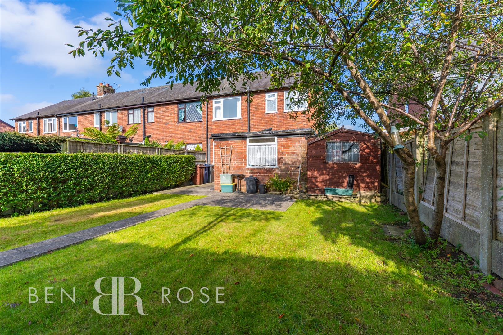 3 bed property in Liverpool Old Road, Walmer Bridge